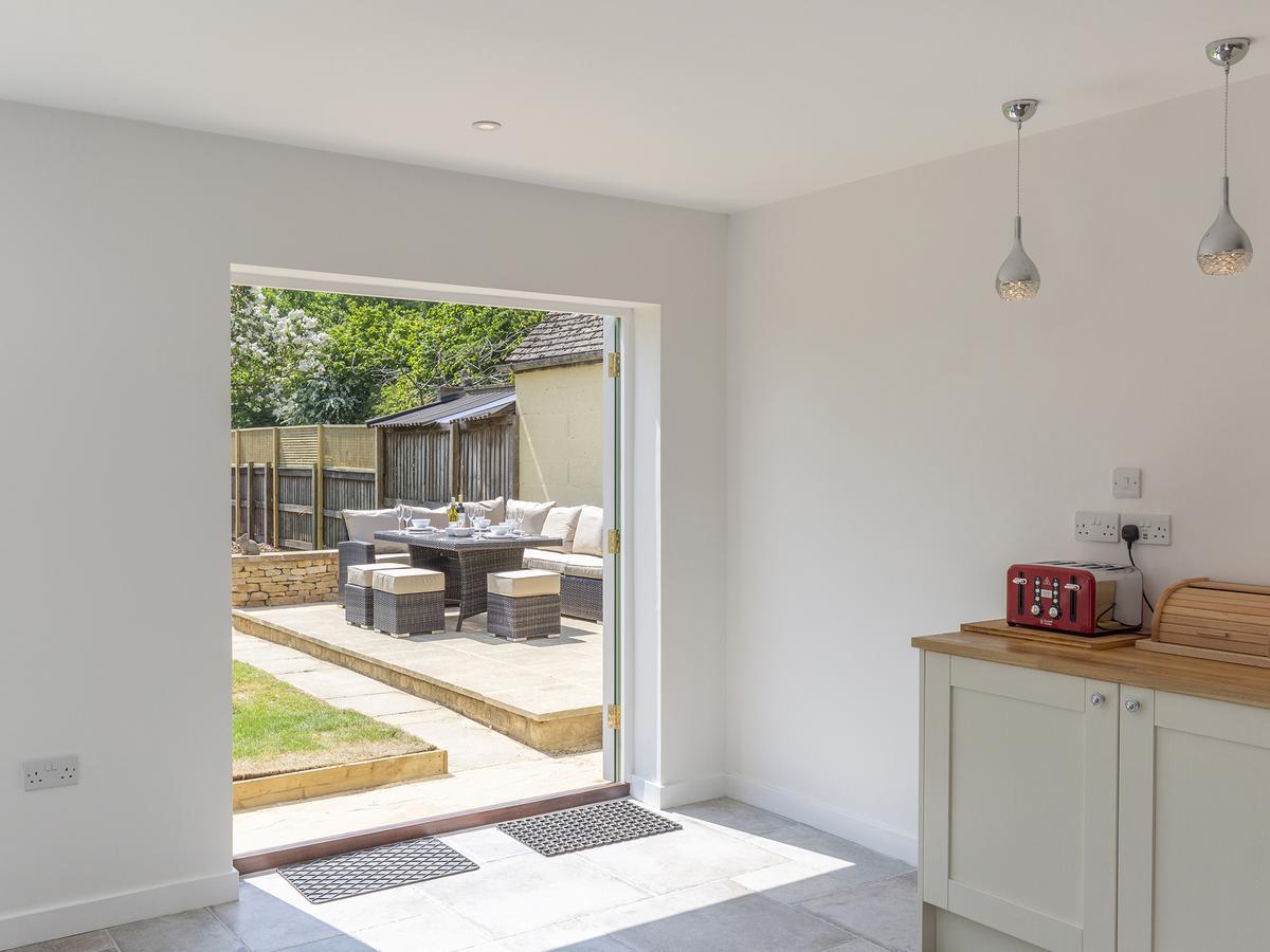 South Winds Villa Bourton-on-the-Water ภายนอก รูปภาพ