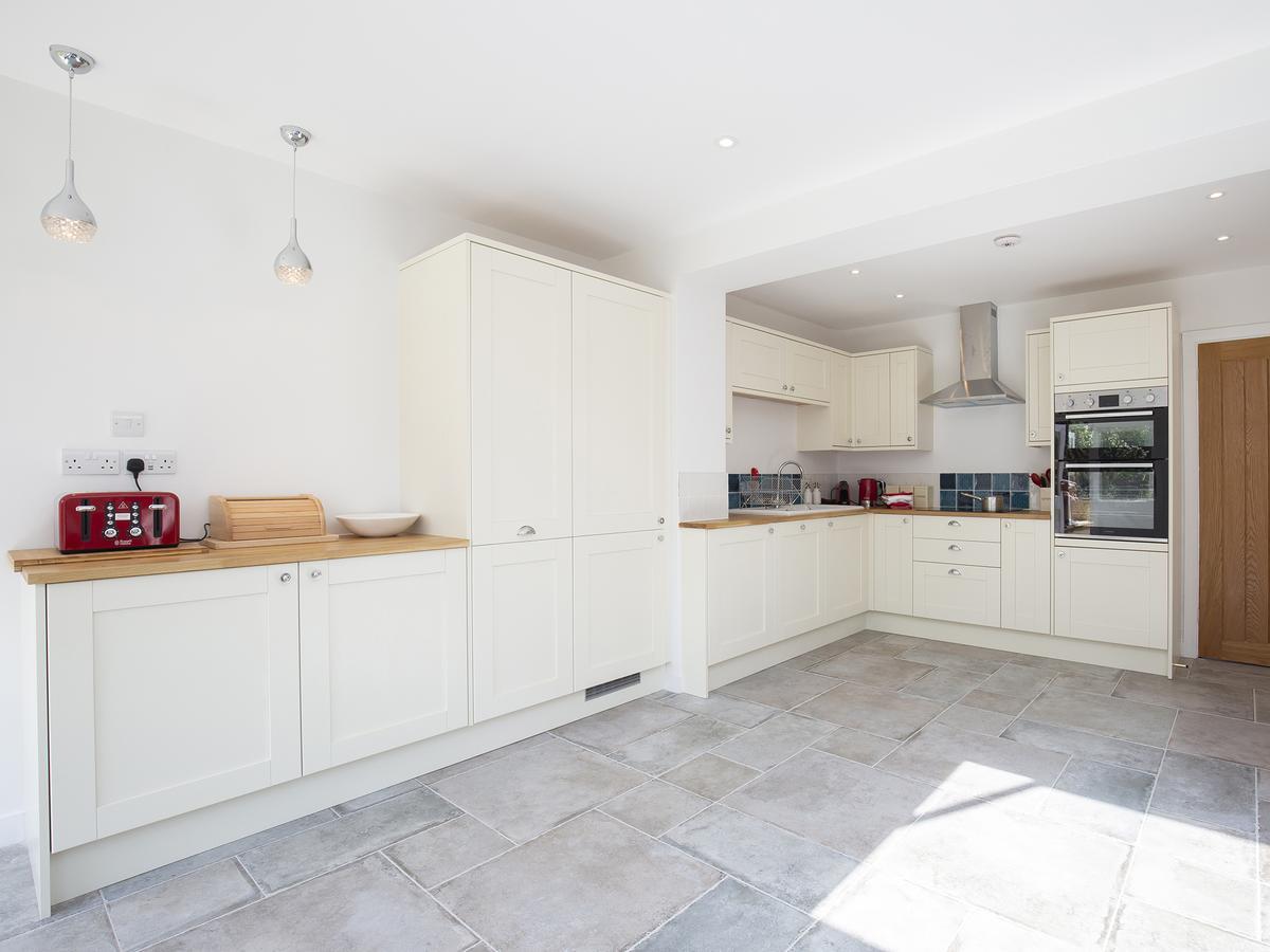 South Winds Villa Bourton-on-the-Water ภายนอก รูปภาพ