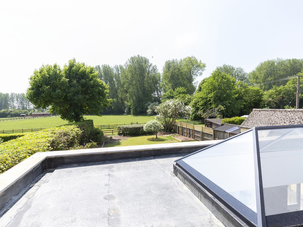 South Winds Villa Bourton-on-the-Water ภายนอก รูปภาพ